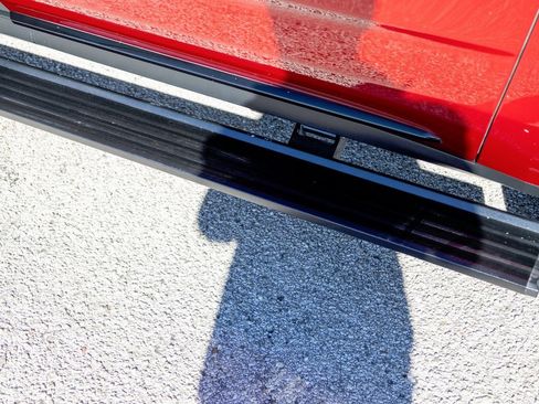 Used 2023 Cadillac Escalade ESV V image 28