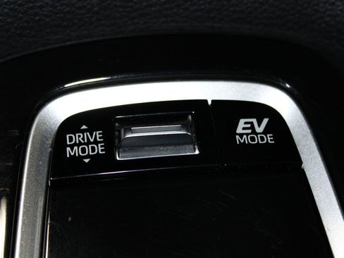 Used 2024 Toyota Corolla SE FWD image 24