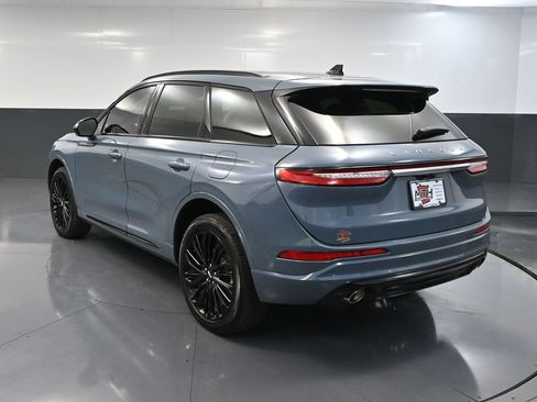 Used 2023 Lincoln Corsair Reserve w/ Jet Appearance Package image 9