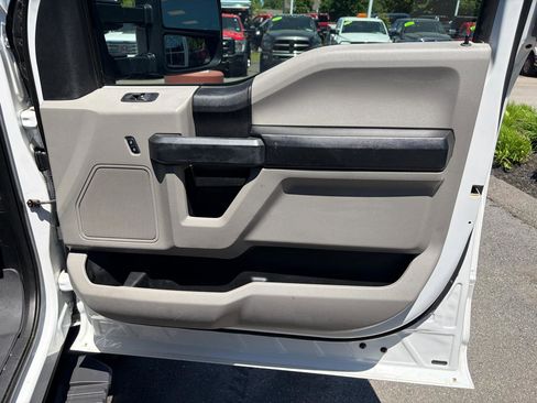 Used 2018 Ford F550 4x4 Regular Cab Super Duty image 37