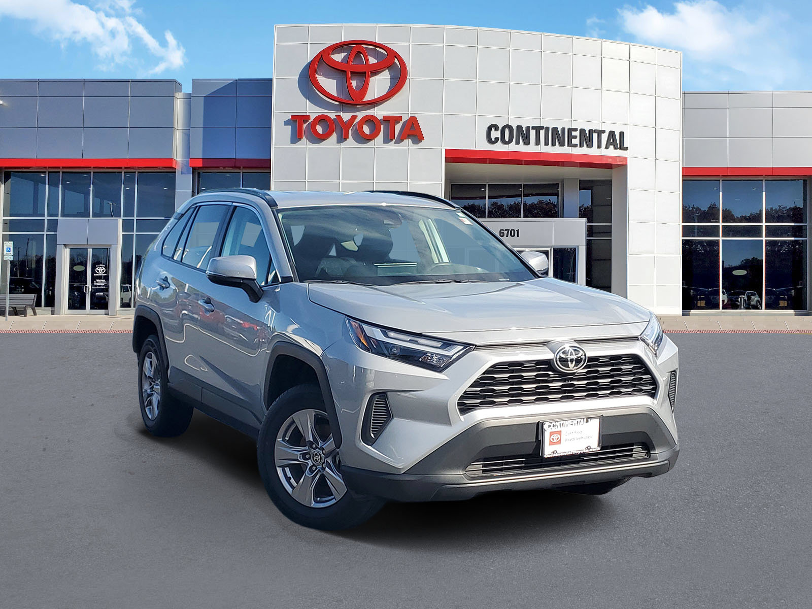 Certified 2025 Toyota RAV4 XLE AWD/4WD image 2
