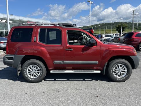 Used 2015 Nissan Xterra S w/ Value Package AWD/4WD image 2