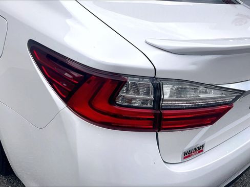 Used 2018 Lexus ES 350 w/ Luxury Package w/Wood Trim FWD image 34