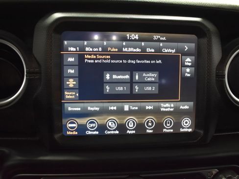 Used 2021 Jeep Wrangler Unlimited Sahara AWD/4WD image 22