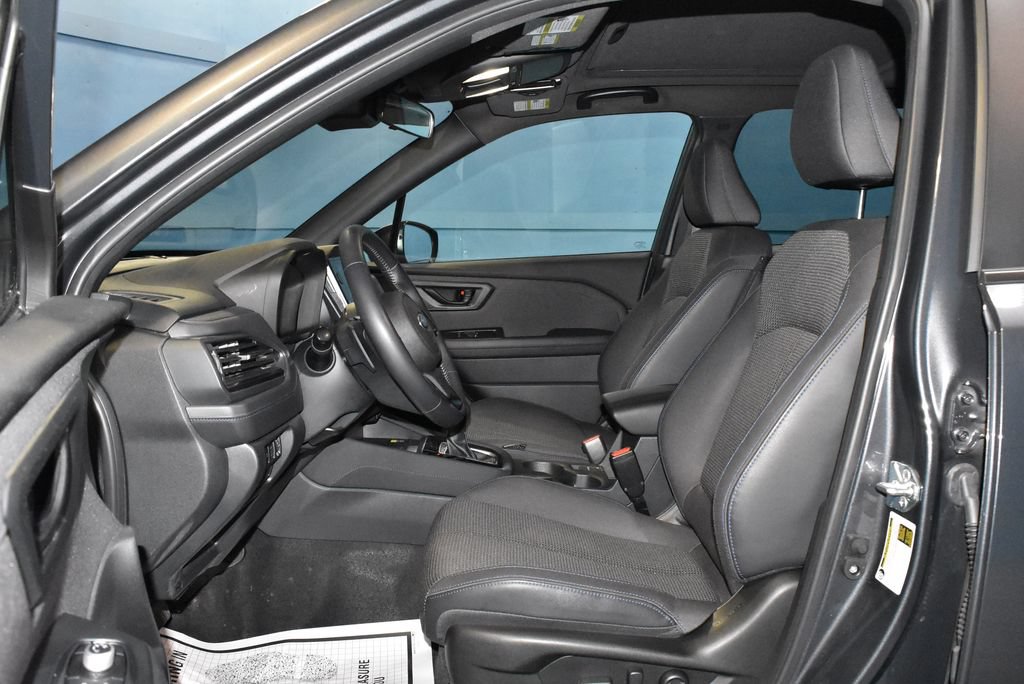 Used 2025 Subaru Forester Premium AWD/4WD image 6
