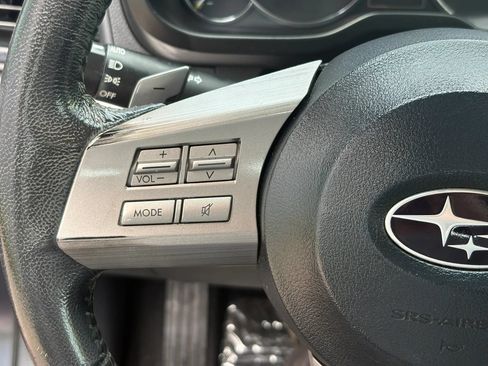 Used 2011 Subaru Legacy 2.5i Premium AWD/4WD image 12