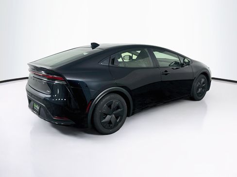 Used 2025 Toyota Prius LE FWD image 9