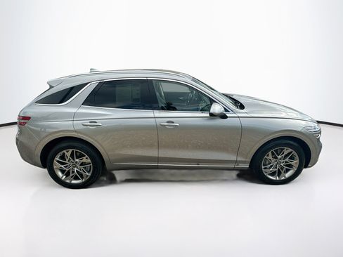 Used 2025 Genesis GV70 2.5T AWD/4WD image 10