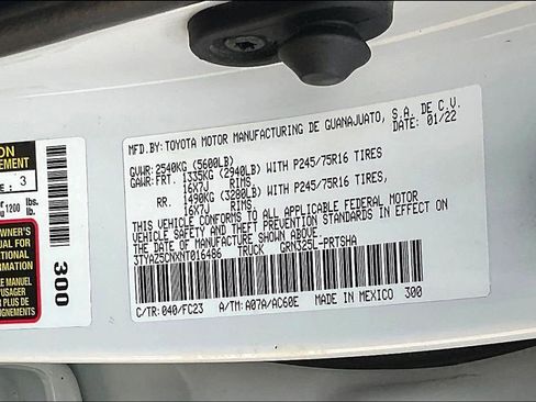 Used 2022 Toyota Tacoma SR5 w/ Technology Package RWD image 35