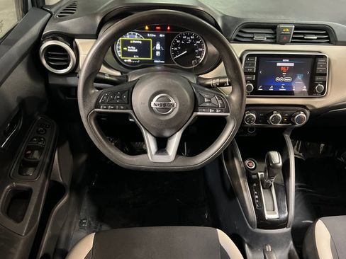 Used 2021 Nissan Versa SV image 14