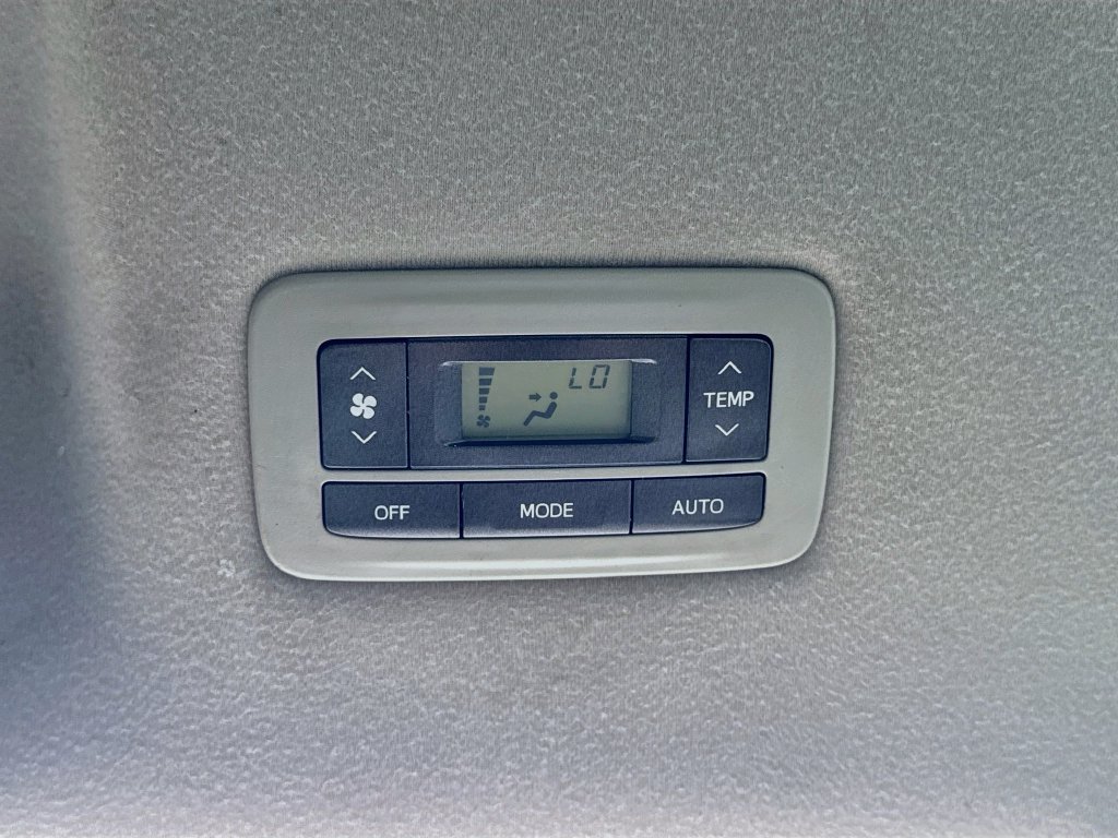 Used 2013 Toyota Sienna XLE FWD image 30