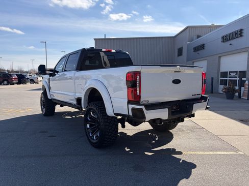New 2026 Ford F250 Lariat w/ Black Appearance Package AWD/4WD image 8