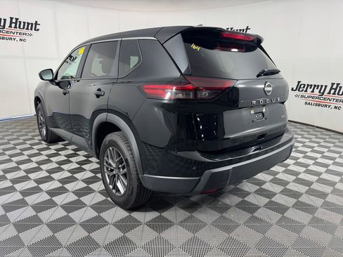 Used 2024 Nissan Rogue S AWD/4WD image 9