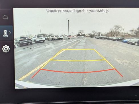 Used 2025 Hyundai Elantra SEL FWD image 18