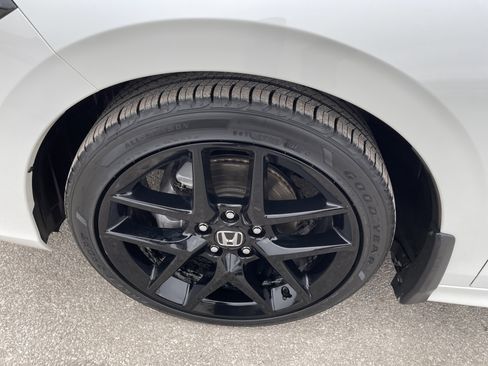 Certified 2023 Honda Civic Sport image 9