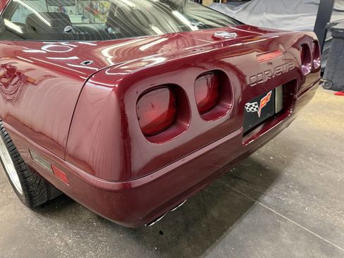 Used 1993 Chevrolet Corvette Coupe image 29