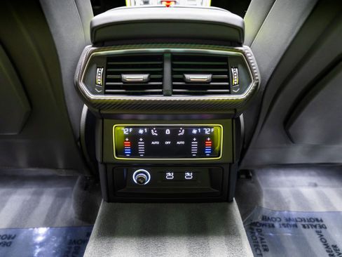 Used 2022 Lamborghini Urus image 82