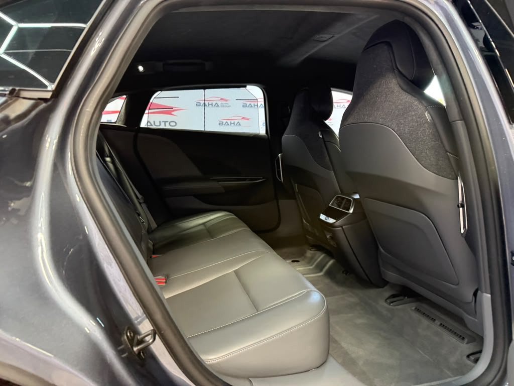 Used 2024 Lucid Air Touring AWD/4WD image 43