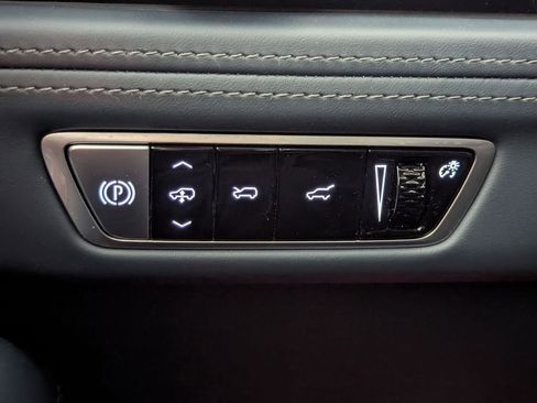 Used 2025 Cadillac Escalade IQ Luxury 2 w/ LPO, Premium Carpet Package image 87