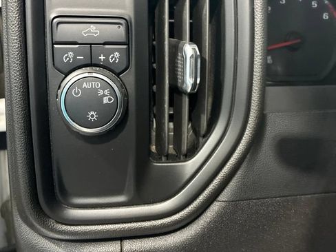 Used 2022 Chevrolet Silverado 1500 Custom RWD image 19