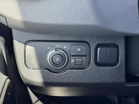 Used 2025 Mercedes-Benz Sprinter 2500 image 14