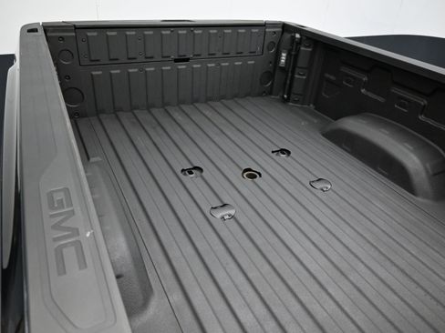 Used 2024 GMC Sierra 2500 AT4 w/ Technology Package AWD/4WD image 45