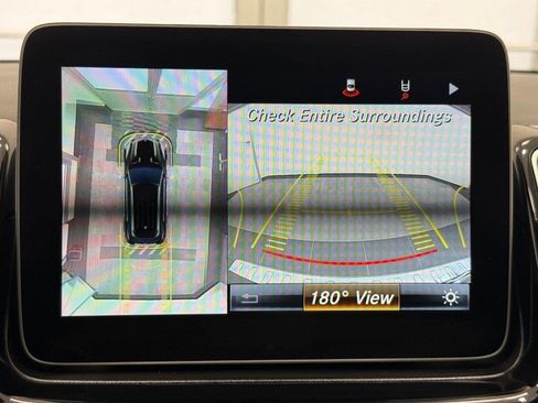 Used 2019 Mercedes-Benz GLE 400 4MATIC image 18