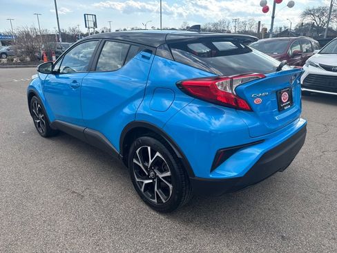 Used 2019 Toyota C-HR XLE image 5