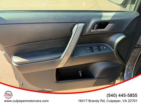 Used 2010 Toyota Highlander SE image 9