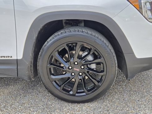 Used 2023 GMC Terrain SLT w/ Tech Package AWD/4WD image 7