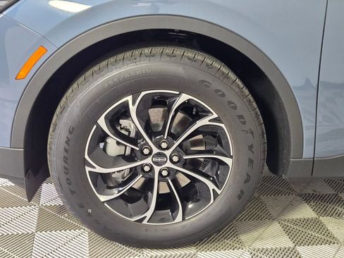 New 2026 Lincoln Nautilus Premier image 5