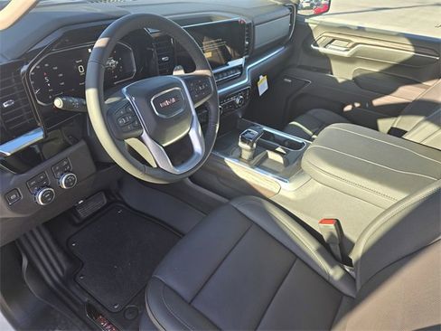 New 2026 GMC Sierra 1500 SLT image 19
