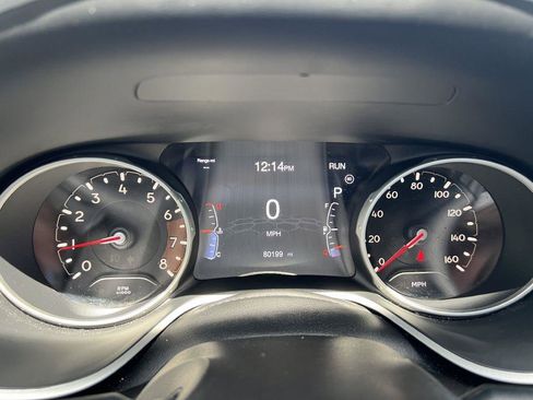 Used 2019 Jeep Compass Latitude w/ Popular Equipment Group FWD image 14