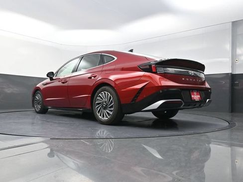 Used 2025 Hyundai Sonata Limited FWD image 35