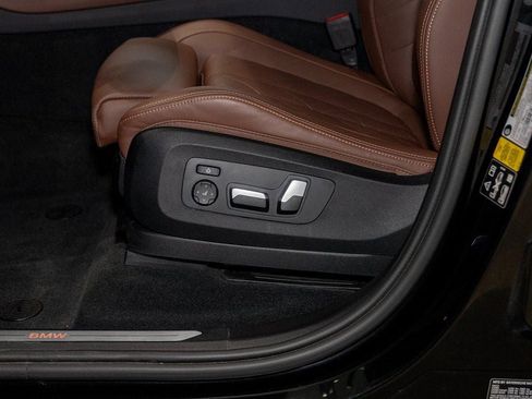 Used 2024 BMW X5 xDrive40i w/ Premium Package image 16