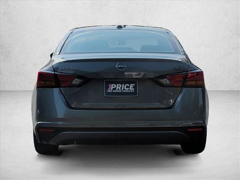 Used 2024 Nissan Altima 2.5 SV FWD image 6