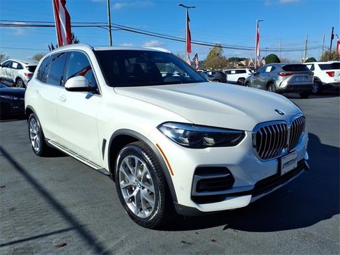 Used 2023 BMW X5 sDrive40i w/ Premium Package image 1