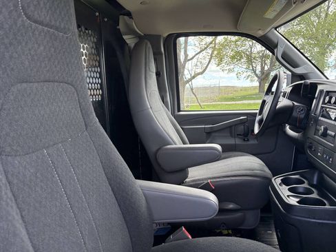 Used 2024 GMC Savana 2500 w/ Driver Convenience Package RWD image 25