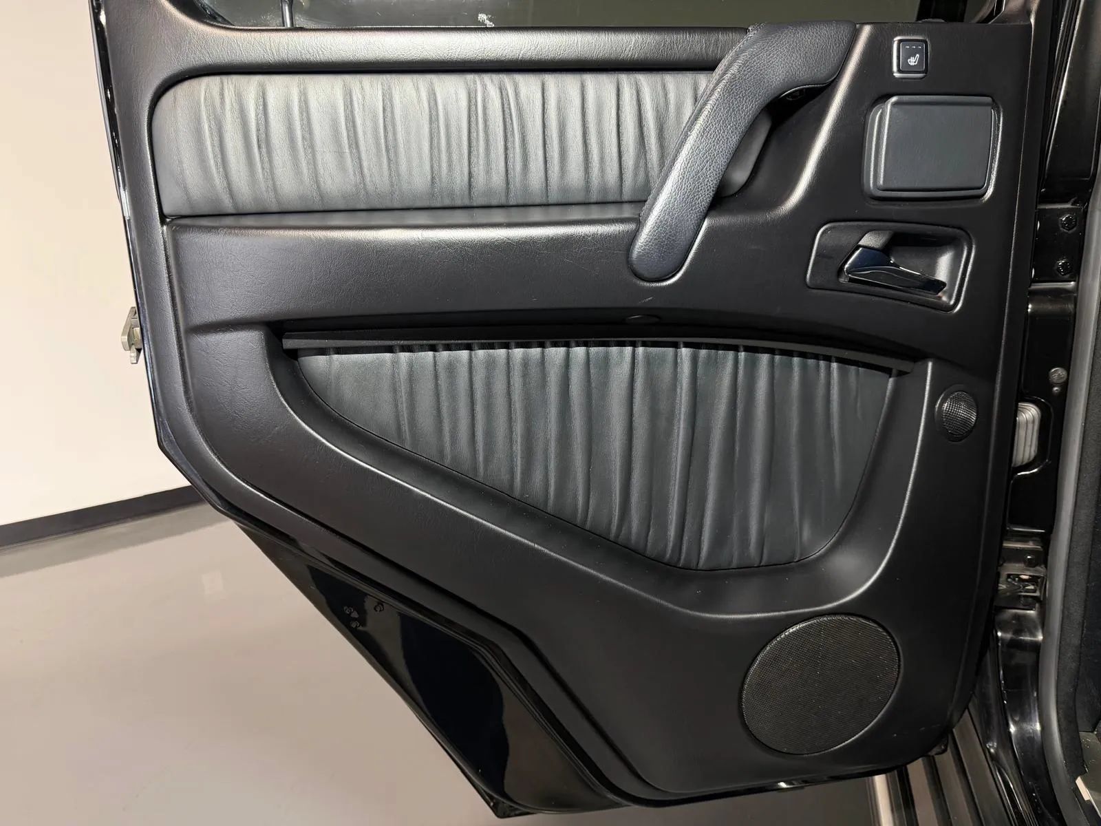Used 2015 Mercedes-Benz G 63 AMG 4MATIC image 19