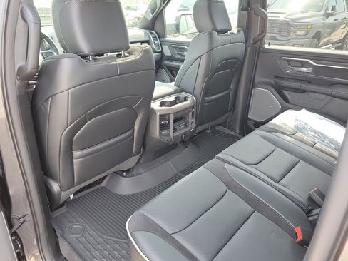 New 2026 RAM 1500 Laramie AWD/4WD image 18