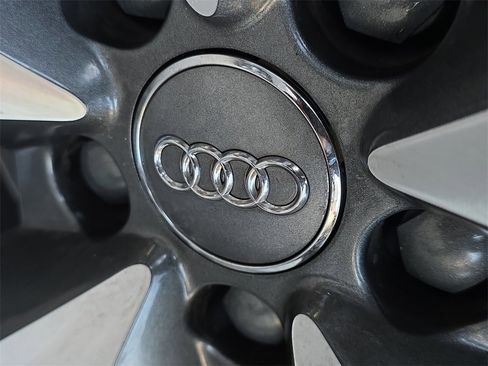 Used 2020 Audi SQ7 Prestige w/ S Sport Package image 30