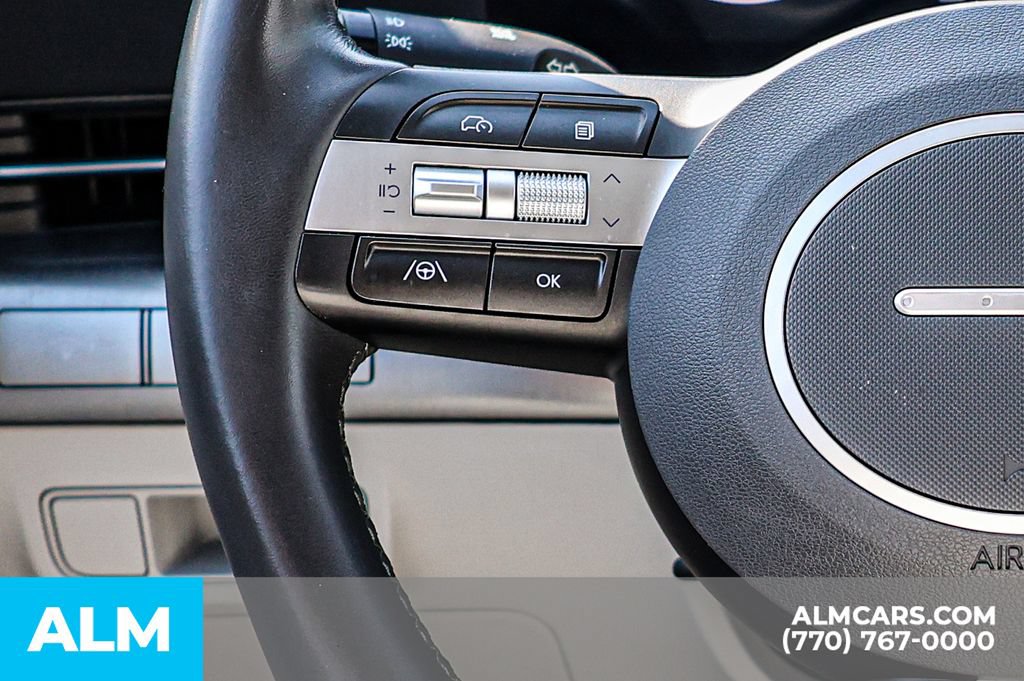 Used 2025 Hyundai Kona SEL FWD image 33
