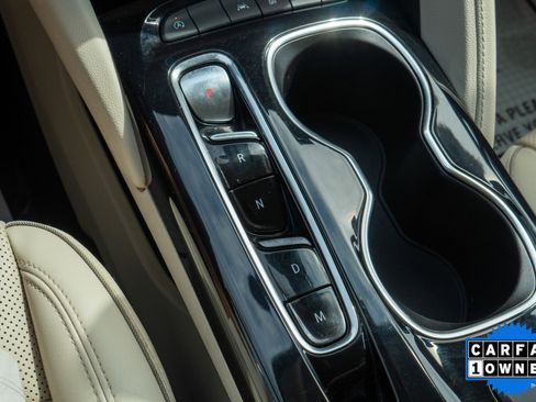 Used 2022 Buick Envision Essence w/ Technology Package I image 13