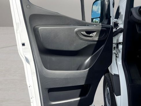 Used 2022 Mercedes-Benz Sprinter 144 Cargo image 21