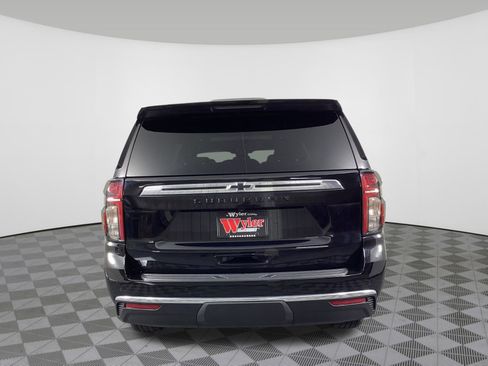 Used 2023 Chevrolet Suburban LT w/ LT Signature Package image 5