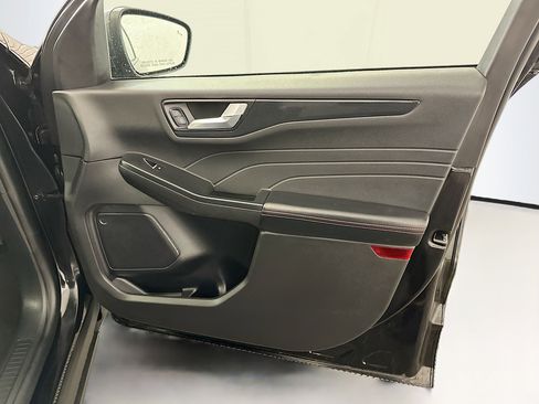 Used 2025 Ford Escape ST-Line image 33