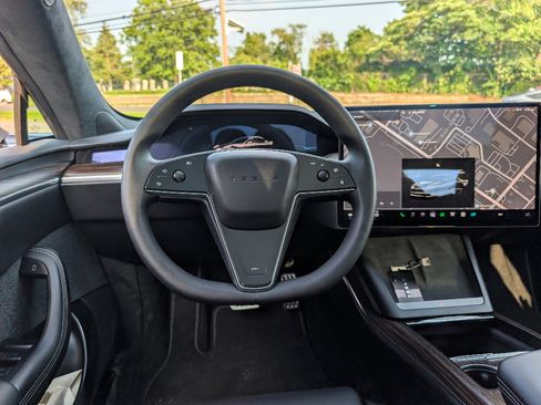 Used 2023 Tesla Model S Standard Range AWD/4WD image 31
