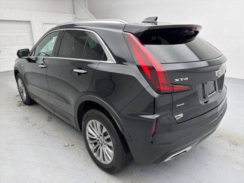 Used 2025 Cadillac XT4 Premium Luxury w/ Technology Package image 9