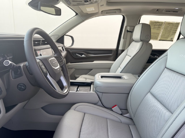Used 2023 GMC Yukon Denali AWD/4WD image 15