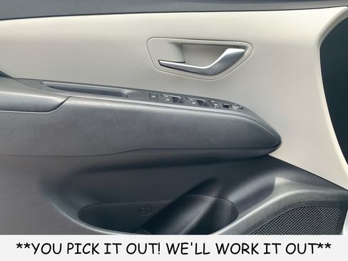 Used 2022 Hyundai Tucson SEL FWD image 11